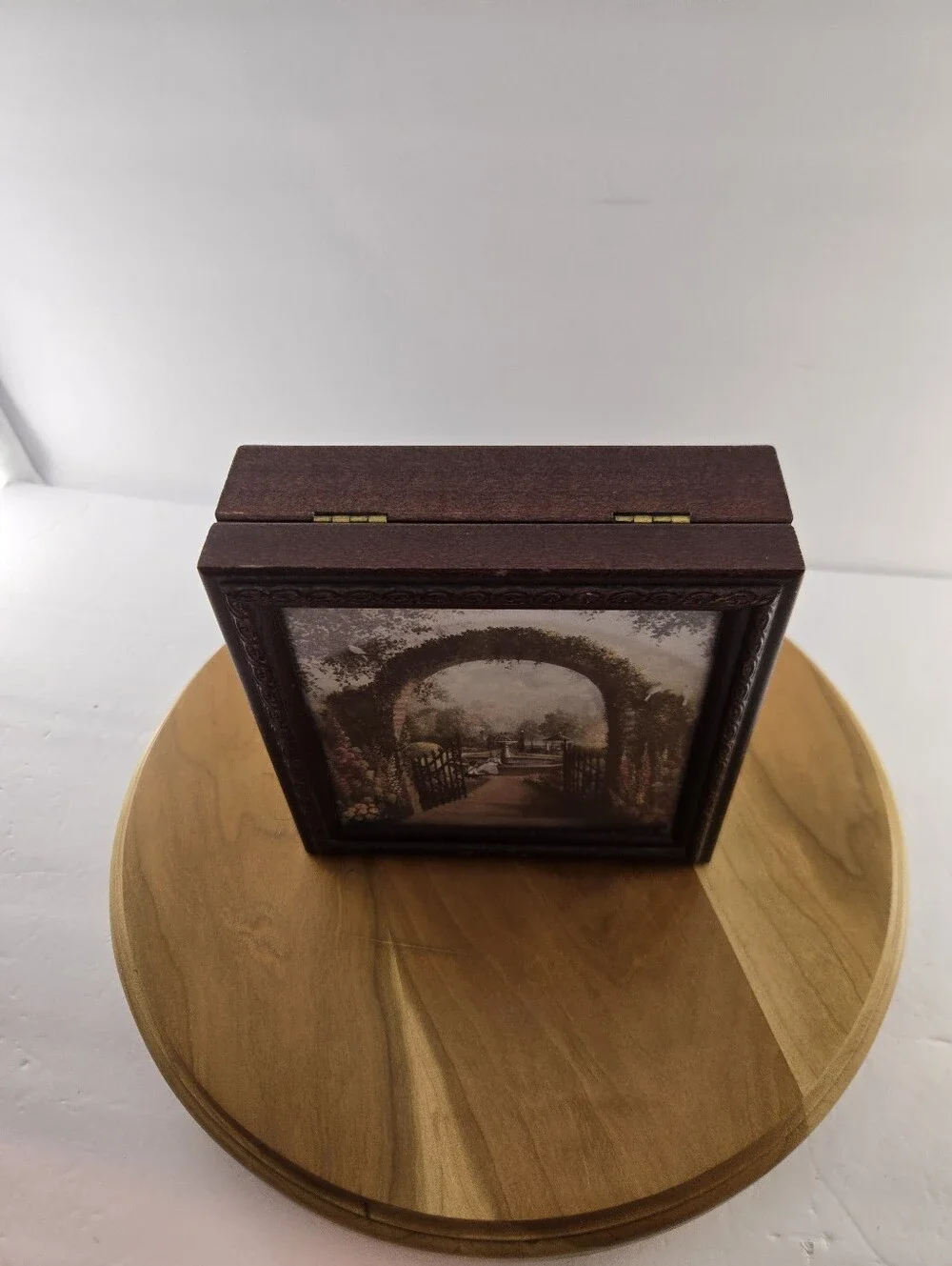 Wooden Keepsake Trinket Box | Cottage Garden Frame Lid Clamshell, Vintage
